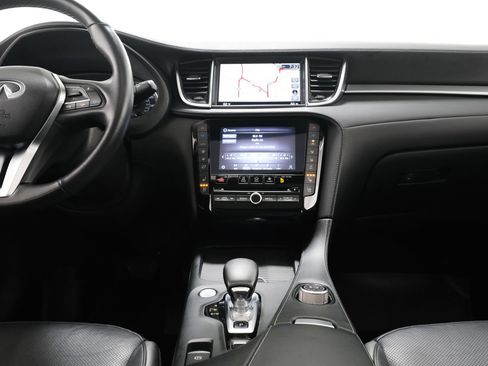 Used 2022 INFINITI QX50 Essential AWD/4WD image 9