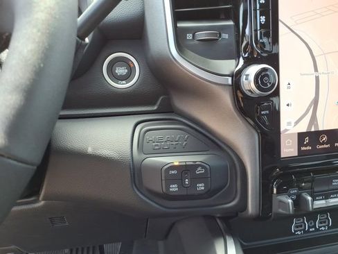 New 2026 RAM 2500 Big Horn AWD/4WD image 10