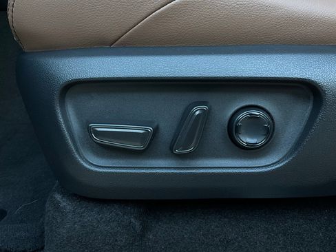 New 2025 Toyota 4Runner Limited image 13