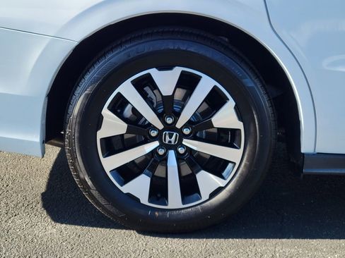 Used 2025 Honda Odyssey EX-L image 6