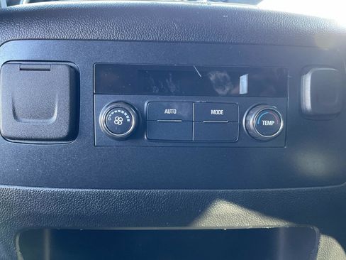 Used 2019 Chevrolet Tahoe LT image 13