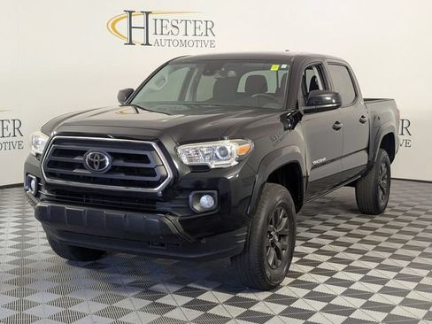 Used 2021 Toyota Tacoma SR5 RWD image 4