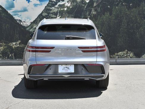 Used 2026 Genesis GV70 2.5T Advanced AWD/4WD image 10