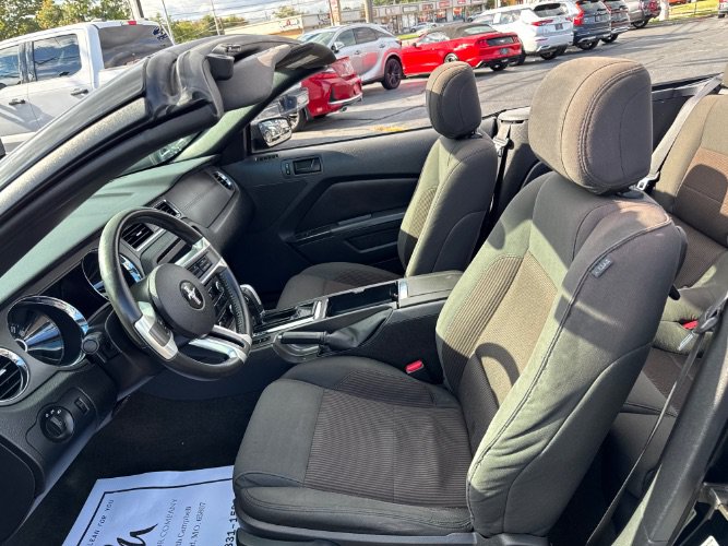 Used 2014 Ford Mustang Convertible RWD image 14