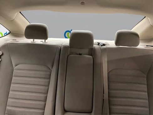 Used 2018 Ford Fusion SE image 19