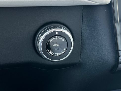 New 2026 Lincoln Navigator L Reserve AWD/4WD image 28