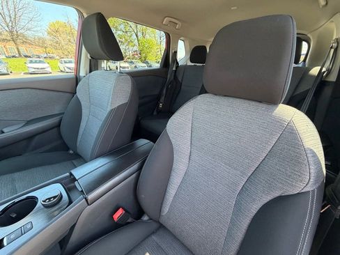 Used 2023 Nissan Rogue SV image 7