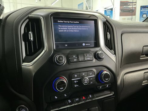 Used 2021 Chevrolet Silverado 1500 LT Trail Boss w/ Bed Protection Package image 28