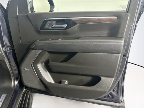 Used 2025 Chevrolet Tahoe Premier image 35