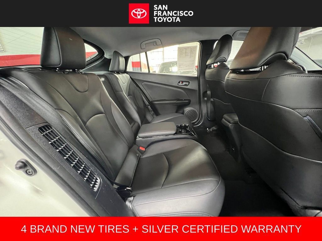 Certified 2017 Toyota Prius Prime Advanced FWD image 18