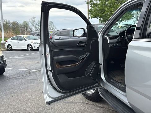 Used 2015 Chevrolet Tahoe LT image 11