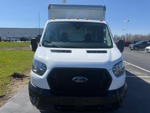 Used 2022 Ford Transit 350 DRW RWD image 3