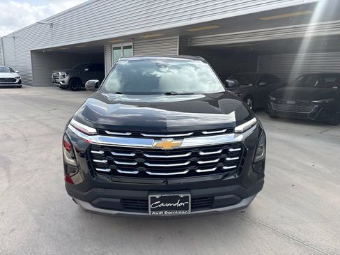 Used 2025 Chevrolet Equinox LT FWD image 4