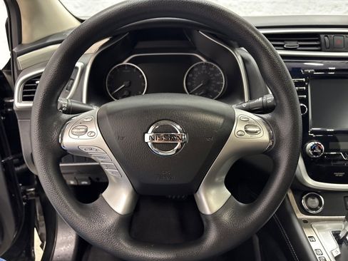 Used 2018 Nissan Murano S image 24