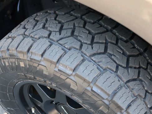 Used 2012 Toyota Sequoia Platinum AWD/4WD image 19