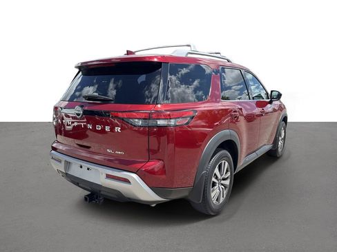 Used 2023 Nissan Pathfinder SL AWD/4WD image 5