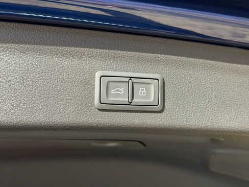 Used 2025 Audi Q3 2.0T Premium image 33