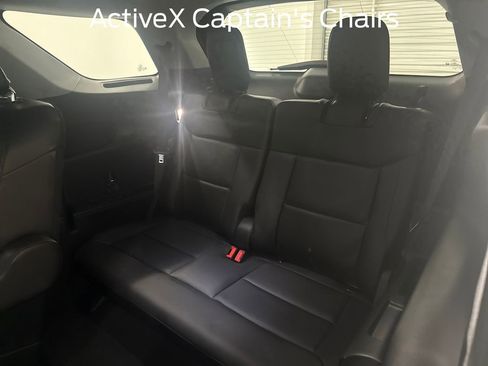 Certified 2022 Ford Explorer XLT w/ Equipment Group 202A RWD image 13