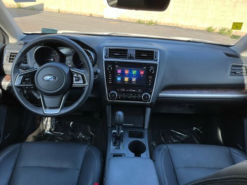 Used 2018 Subaru Outback 2.5i Limited AWD/4WD image 15