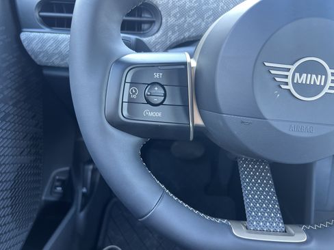 Certified 2025 MINI Cooper S image 19