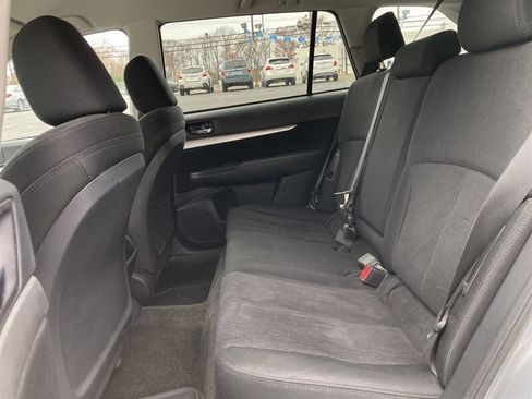 Used 2014 Subaru Outback 2.5i Premium image 11