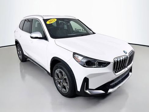 Used 2023 BMW X1 xDrive28i w/ Premium Package image 1