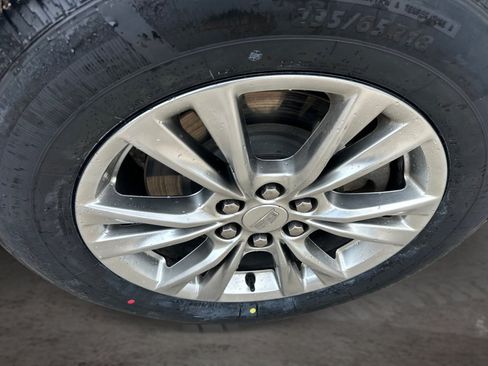 Used 2020 Cadillac XT5 Premium Luxury FWD image 17