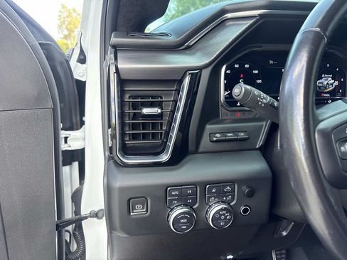 Used 2024 GMC Sierra 2500 Denali Ultimate AWD/4WD image 25