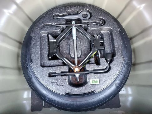 Used 2016 Hyundai Azera image 50