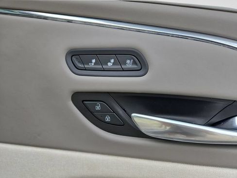 Used 2021 Cadillac Escalade Premium Luxury Platinum AWD/4WD image 47