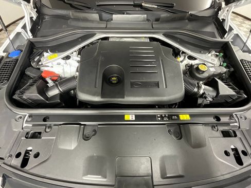 Certified 2023 Land Rover Range Rover SE image 28