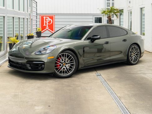 Used 2022 Porsche Panamera 4S AWD/4WD image 2