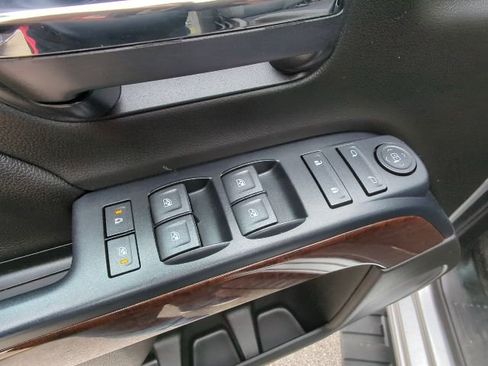 Used 2019 GMC Sierra 1500 SLE w/ SLE Value Package image 12