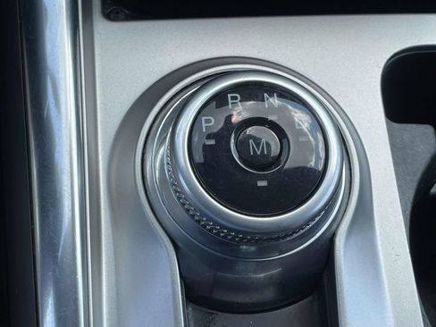 Used 2020 Ford Explorer Platinum w/ Premium Technology Package AWD/4WD image 34
