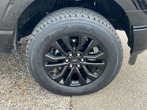 Used 2024 Ford F150 Lariat w/ FX4 Off-Road Package image 10