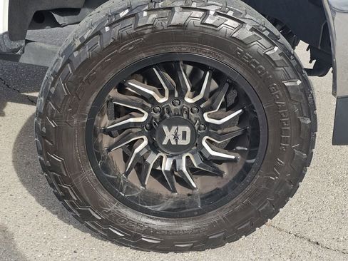 Certified 2019 Ford F250 Lariat w/ Lariat Value Package image 17