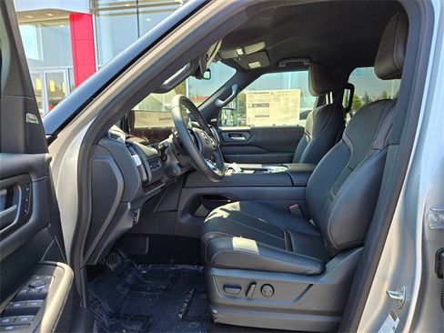 New 2025 Nissan Armada SL w/ Captain's Chari Seat Package image 16
