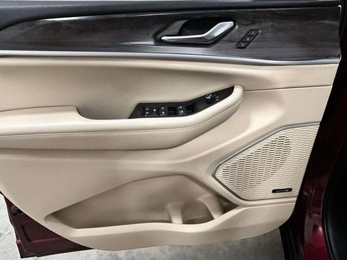 Used 2022 Jeep Grand Cherokee L Limited RWD image 13