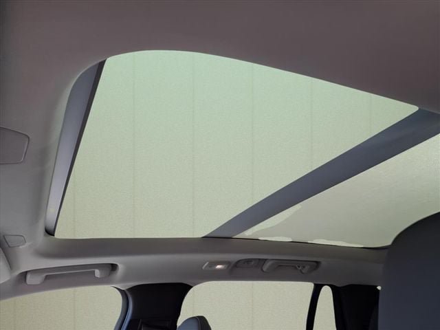 New 2026 Volvo XC90 B6 Plus w/ Protection Package Premier AWD/4WD image 16