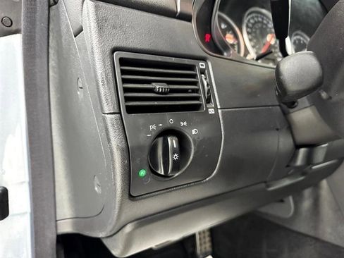 Used 2008 Chrysler Crossfire Limited RWD image 11