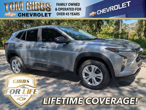 New 2026 Chevrolet Trax LS w/ Driver Confidence Package FWD image 1