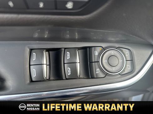 Used 2024 Cadillac XT4 Premium Luxury image 12