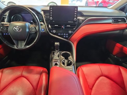 Used 2021 Toyota Camry XSE FWD image 31
