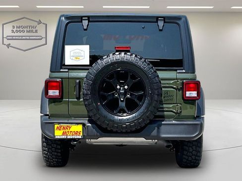 Used 2022 Jeep Wrangler Sport AWD/4WD image 5
