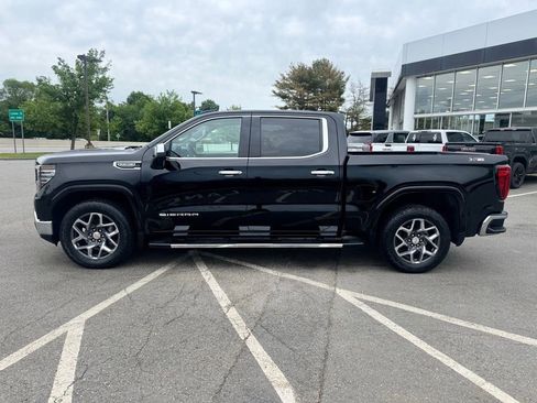 Used 2023 GMC Sierra 1500 SLT w/ SLT Premium Package AWD/4WD image 2