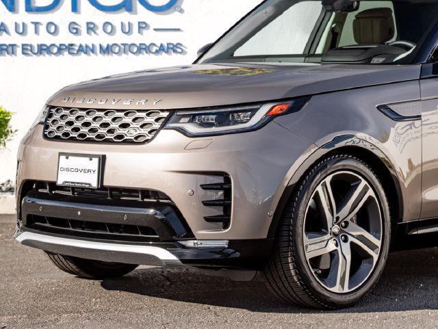 Used 2025 Land Rover Discovery Metropolitan Edition AWD/4WD image 2