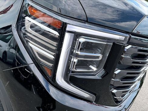 Used 2023 GMC Sierra 1500 Denali Ultimate AWD/4WD image 25