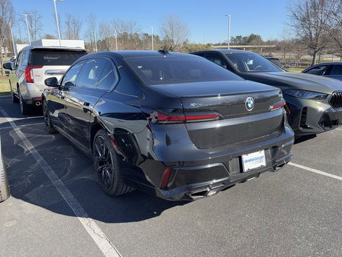 Certified 2025 BMW 760i xDrive w/ Executive Package image 16