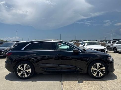 Used 2024 Audi Q8 e-tron Premium Plus w/ Premium Plus Package AWD/4WD image 2