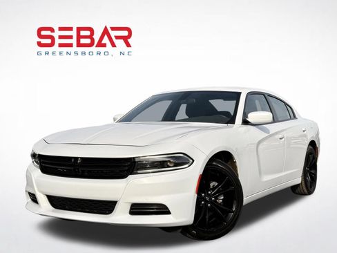 Used 2022 Dodge Charger SXT RWD image 1